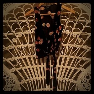 XS AQUA v-neck velvet floral side tie wrap top